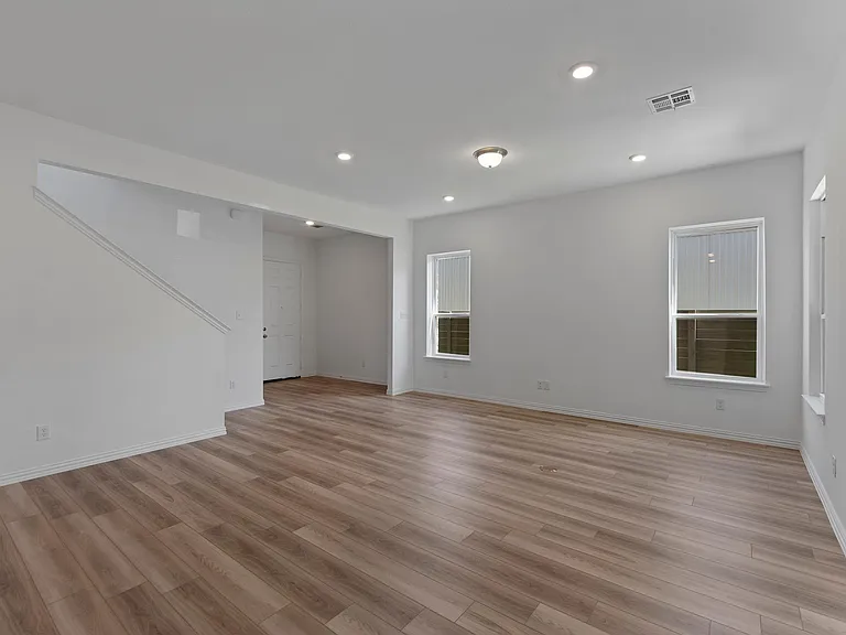 3309 Penn Blvd — Photo 11