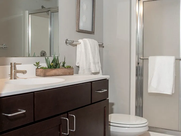 Cedar Pointe Townhomes — Photo 14