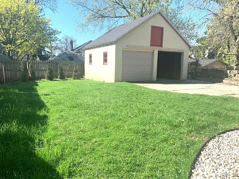 1030 Chester St SE — Photo 13