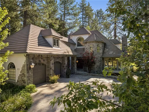 699 Brentwood Dr, Lake Arrowhead, CA 92352