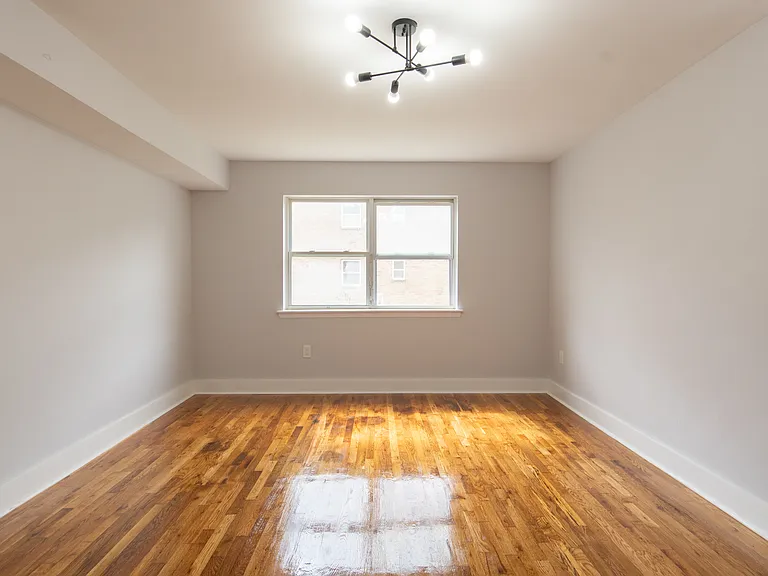 River Edge Apartments — Photo 45