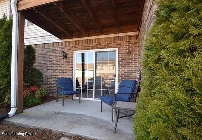 2 bed, 2.0 bath, 1000 sqft, $1,400 — Photo 1