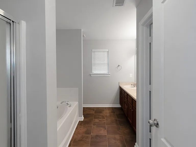 121 Breckenridge Point — Photo 14