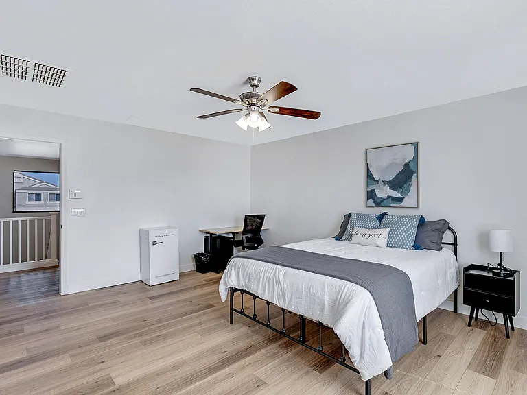 N Jay Cir — Photo 1