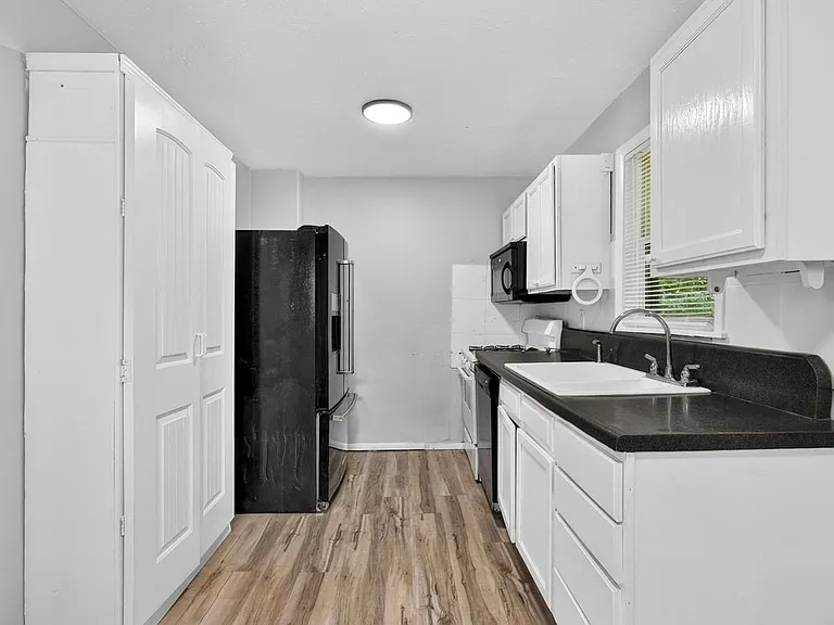 7534 Blanding Dr — Photo 1