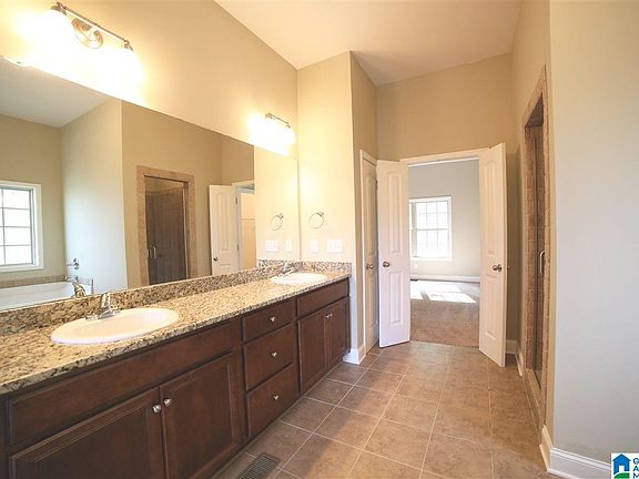 3rd image of 3781 Creekside Way
