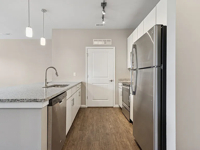 Arrive Brentwood I & II — Photo 22