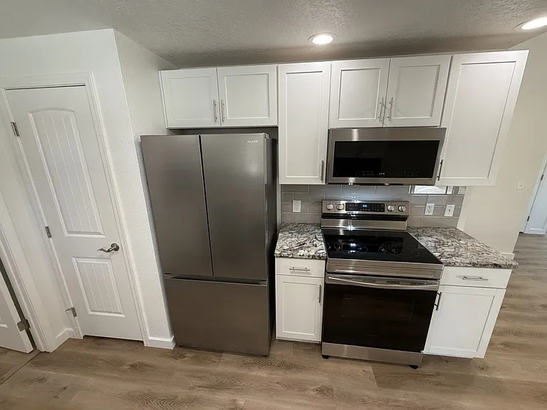 1108 S Kellogg St — Photo 6