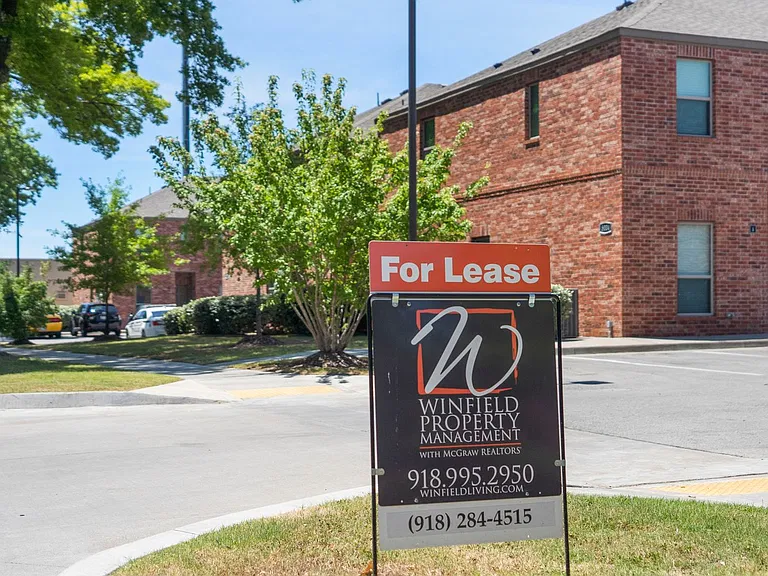 Pin Oak Townhomes — Photo 53