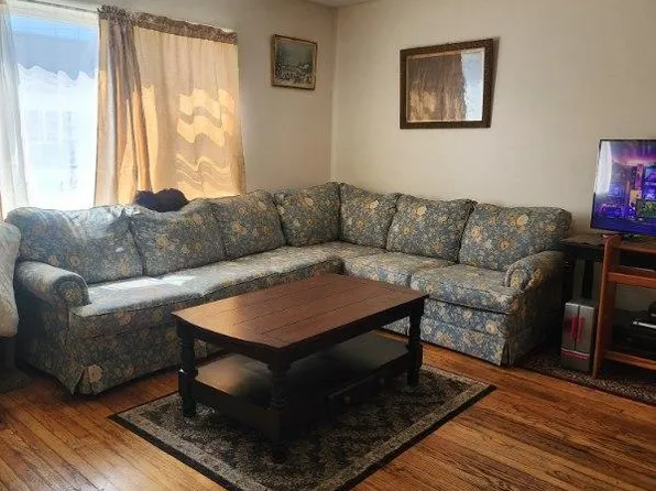 435 W Main St APT 6, Pen Argyl, PA 18072