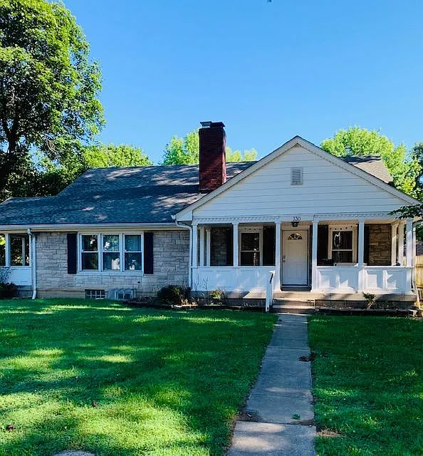 330 W 46th St