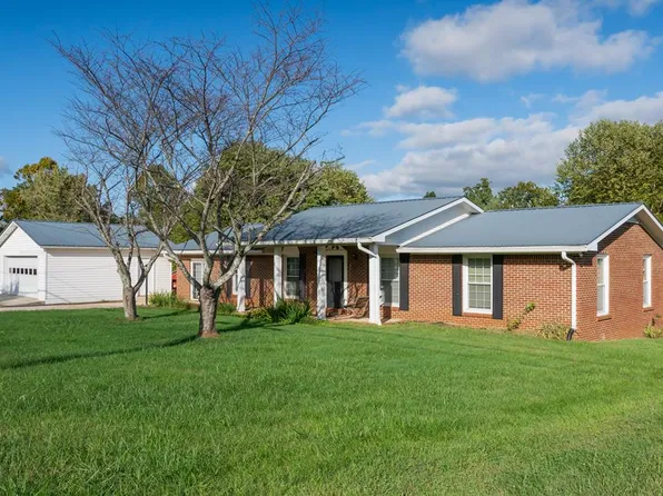 860 Shady Ln, Cookeville, TN 38501