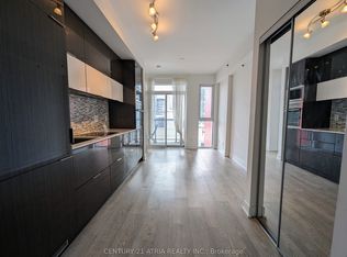318 Richmond St W #1404, Toronto, ON M5V 0B4