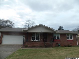 104 Cleveland Ct, Gadsden, AL 35901