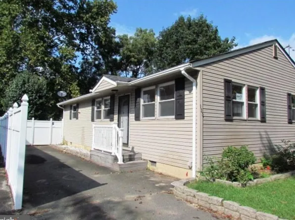 135 Berkley Ave, Mount Royal, NJ 08061