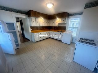 543 Broadway #2L, Somerville, MA 02145