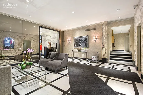 Sold by Sotheby's International Realty | media 25