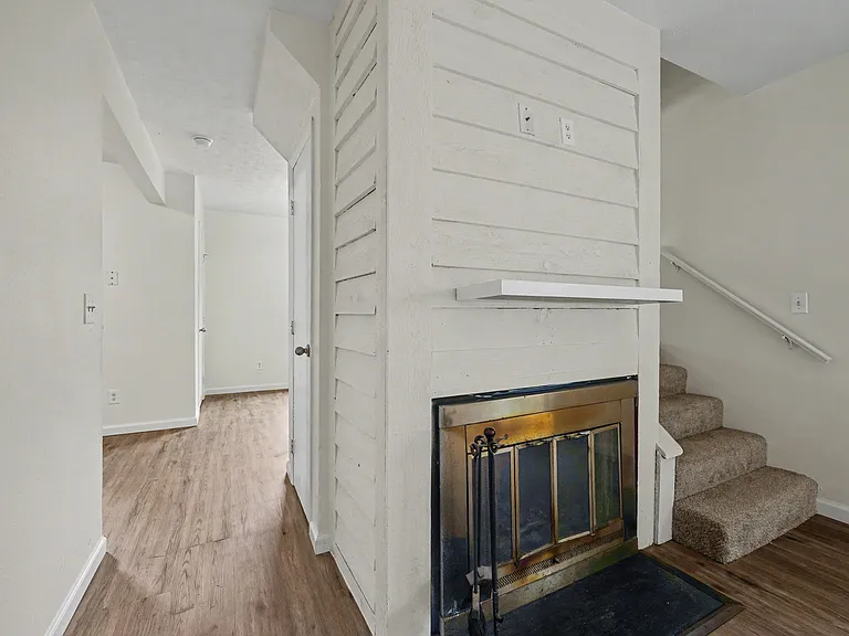 7711 Brams Hill Dr — Photo 27