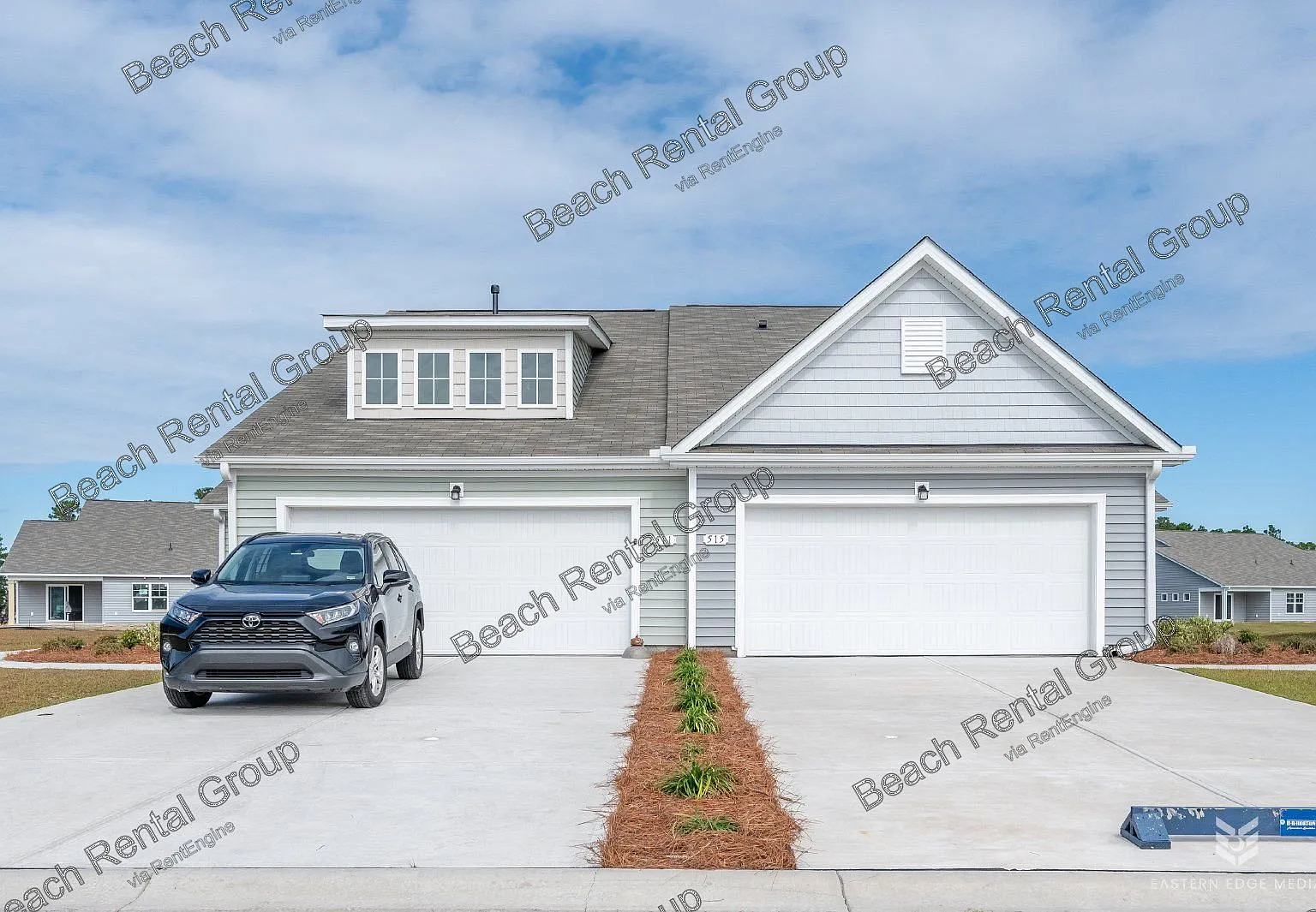 3 bed, 2.0 bath, 1400 sqft, $2,095 — Photo 2