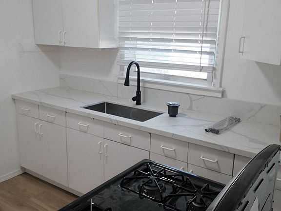 4th image of 255 San Francisco Ave APT 4