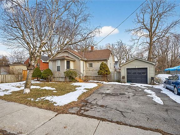 3rd image of 2450 Woodward Ave