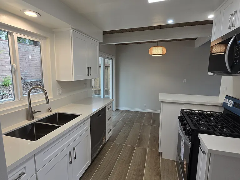 2688 Lake Ave #2690.5 — Photo 14