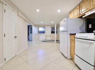 7132 70th St #1, Ridgewood, NY 11385