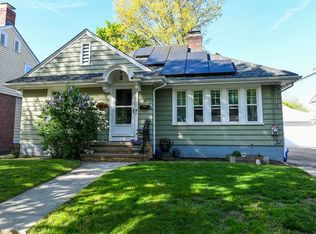 79 Ravenswood Ave, Providence, RI 02908