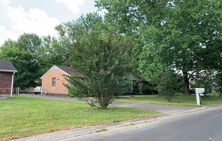 2nd image of 301 Elysian Fields Rd