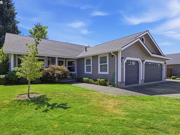 2nd image of 1575 Fairview Pl