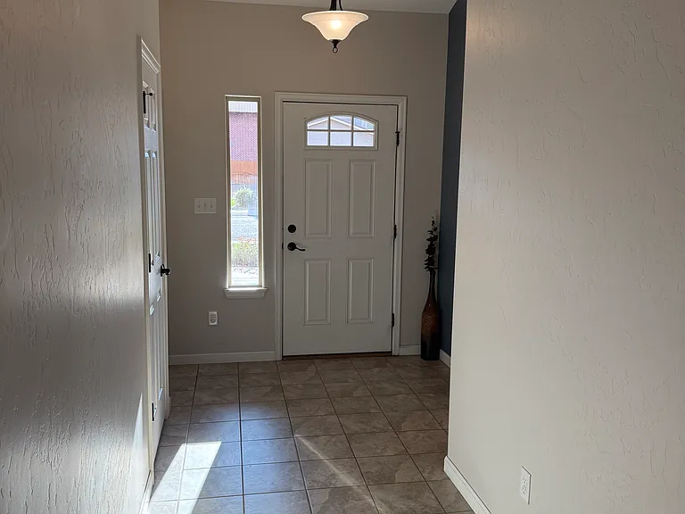 Silverado Dr — Photo 2