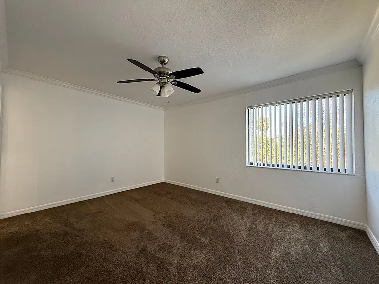 633 S Palmetto Ave #301 — Photo 18