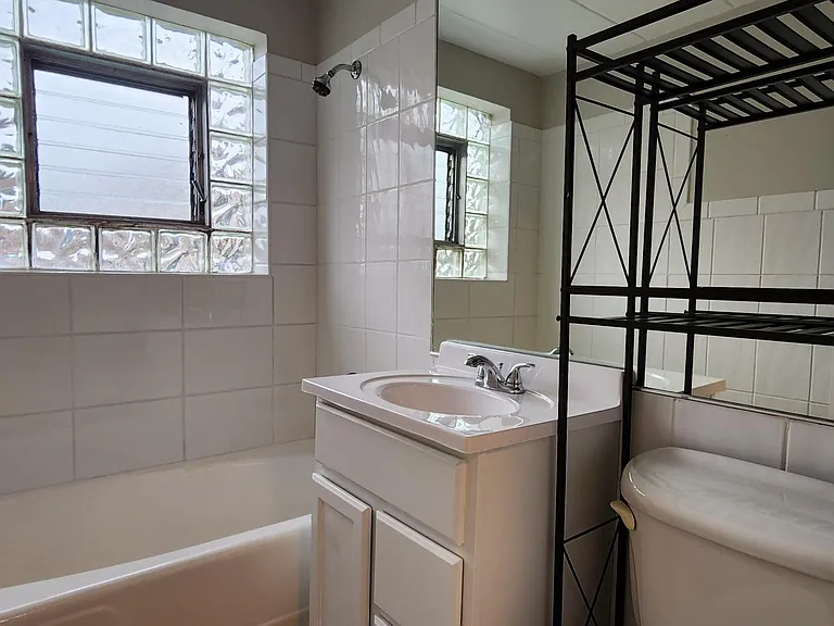 7740 Harvard St #4A — Photo 10