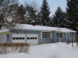 100 Deerfield Rd, East Syracuse, NY 13057
