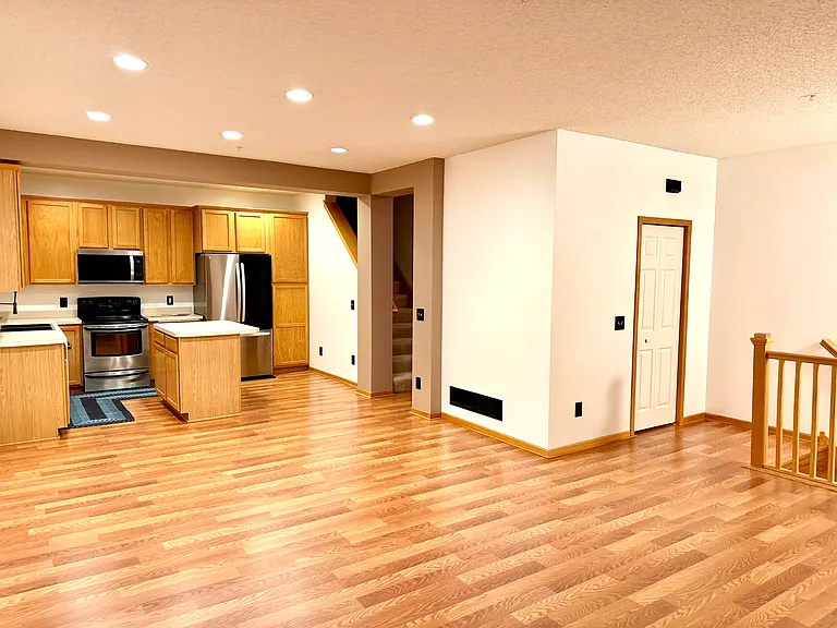 11151 Aberdeen St NE #H — Photo 2