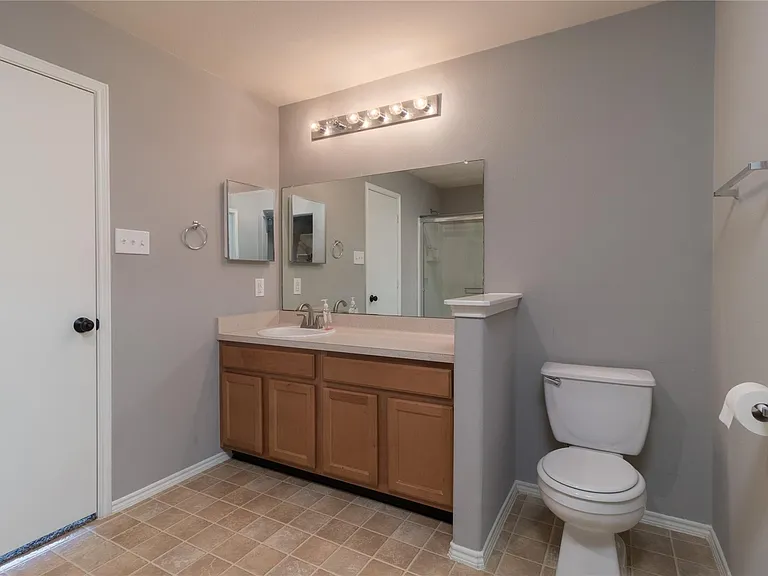 9331 Norwood Trails Dr — Photo 21