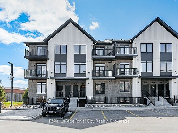 3rd image of 824 Woolwich St #162