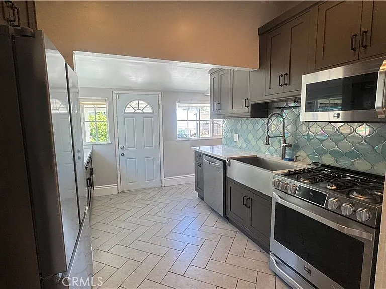 222 S 1st Ave — Photo 8