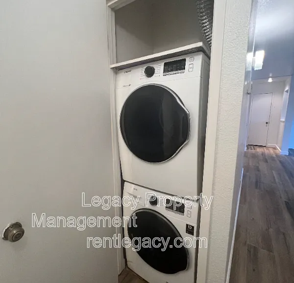 1801 Marshall Rd #411 — Photo 8
