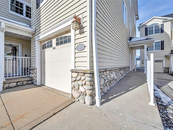 3rd image of 5239 Lake Rd W Unit 305