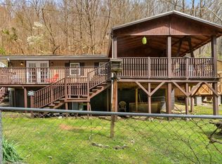 933 Darb Fork Rd, Hazard, KY 41701