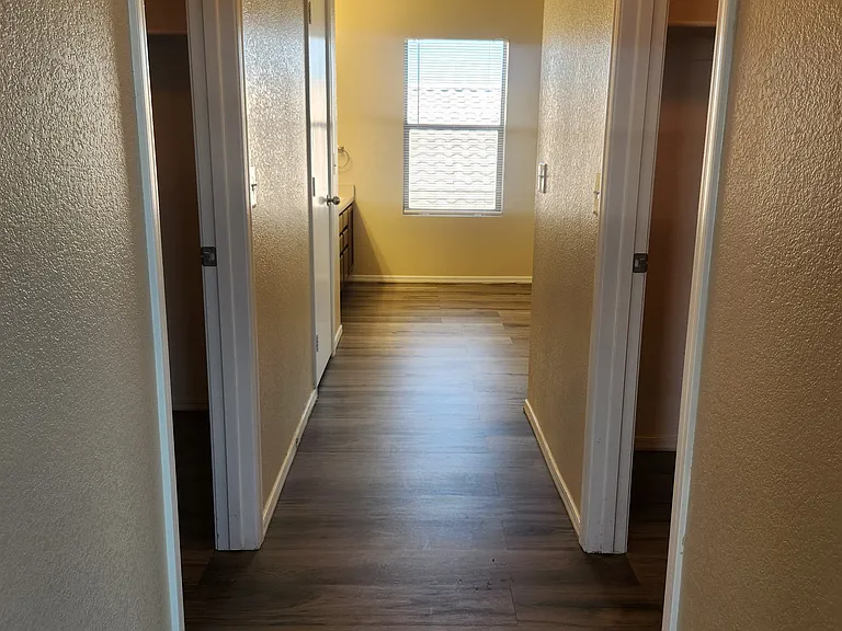 5931 W Albeniz Pl — Photo 12