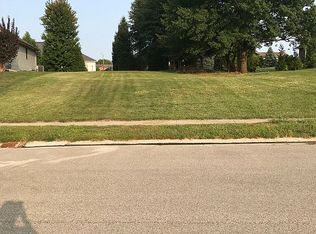 6400 McIntosh Ct, Springfield, IL 62711