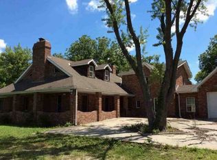 1811 S Outer Belt Rd, Oak Grove, MO 64075