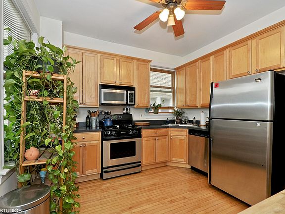 3rd image of 1314 W Thorndale Ave Unit 3