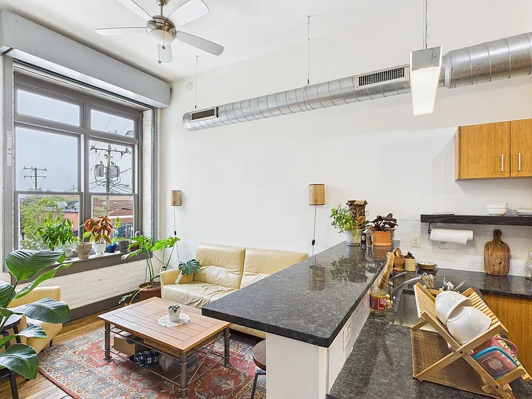1322 W Broad St #2-C — Photo 1