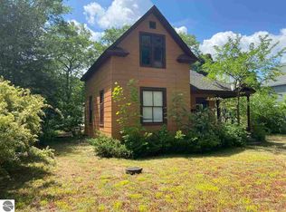 864 E State St, Traverse City, MI 49686