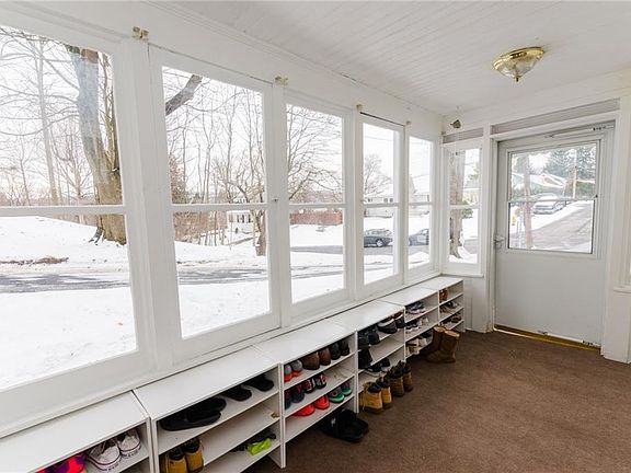4th image of 208 Homer Ave