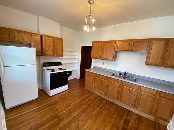 5th image of 152 W Pacemont Rd #154