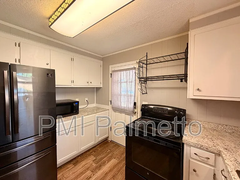 1727 Sandra Dr — Photo 10